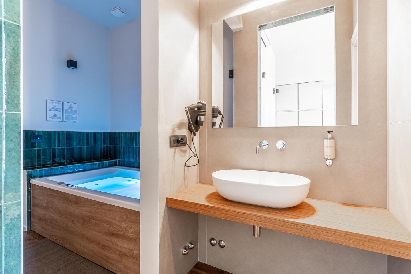 Palazzo Italia Suites Bari Ngoại thất bức ảnh